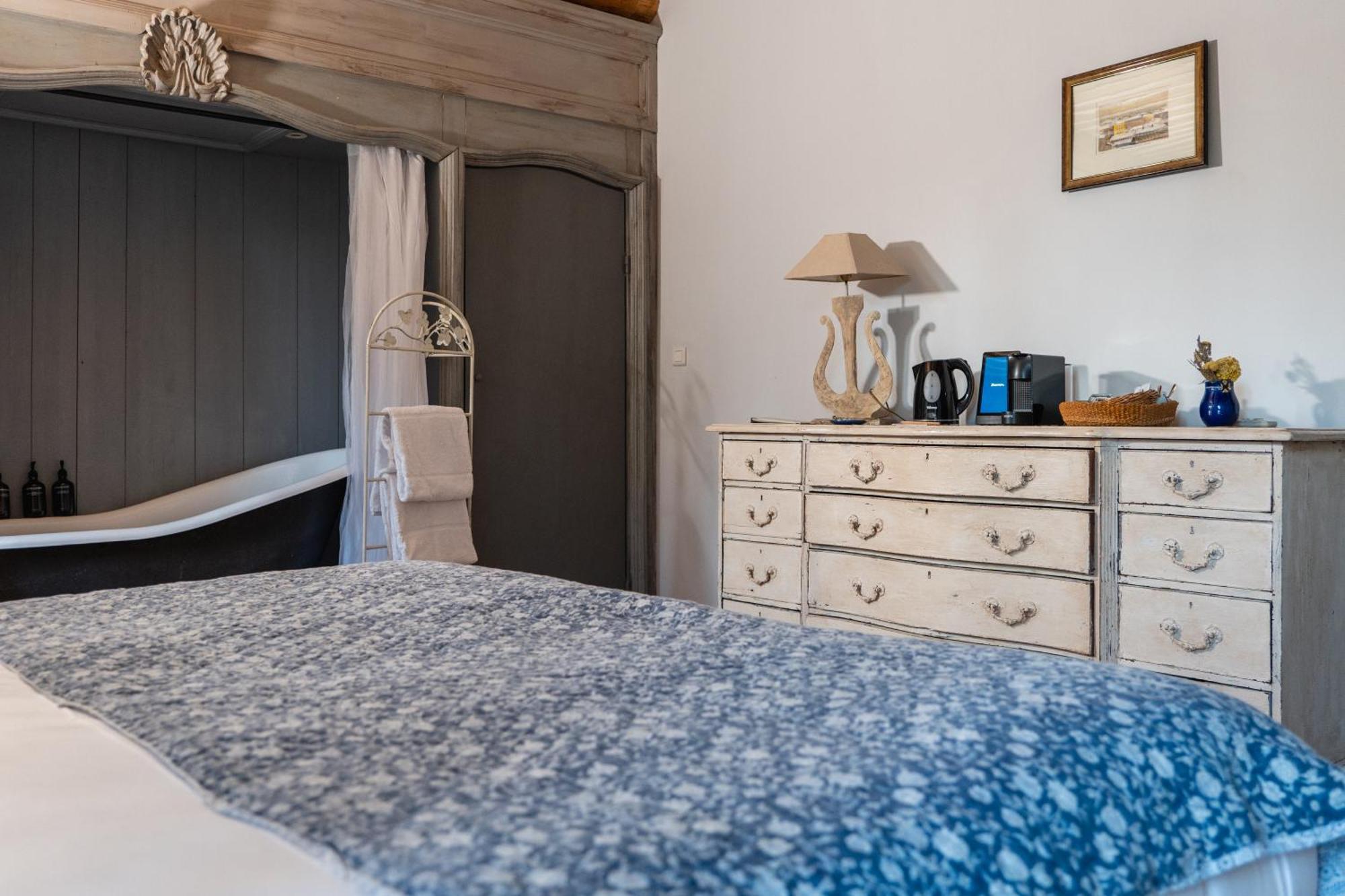 Le Galinier Lourmarin, A Beaumier Guesthouse Værelse billede